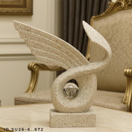 تحفة حجر عصرية مع بلورة